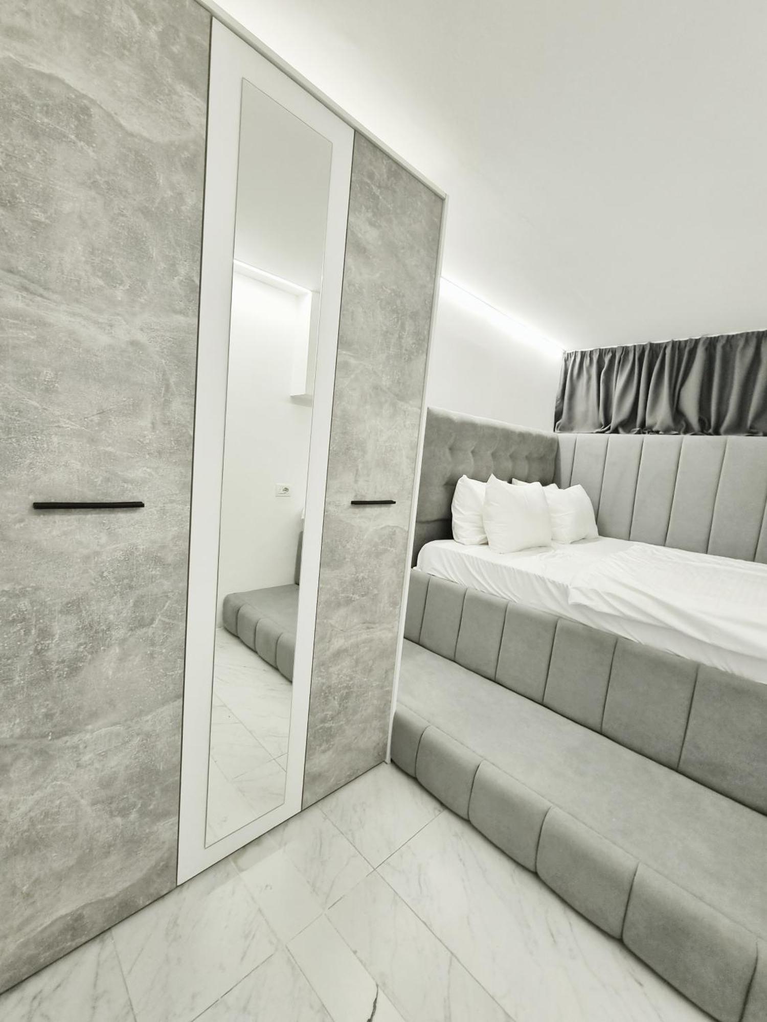 Mon Prive Apartment Tirana Habitación foto